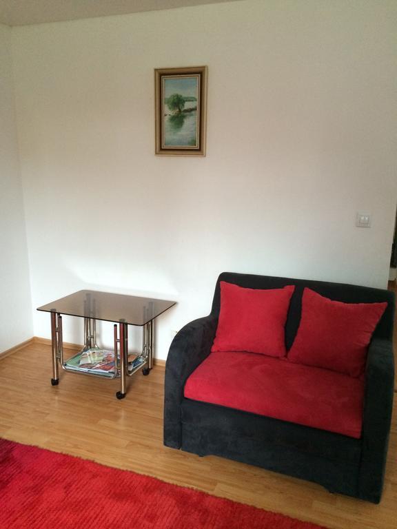 Villa Paris Piest'any Kamer foto